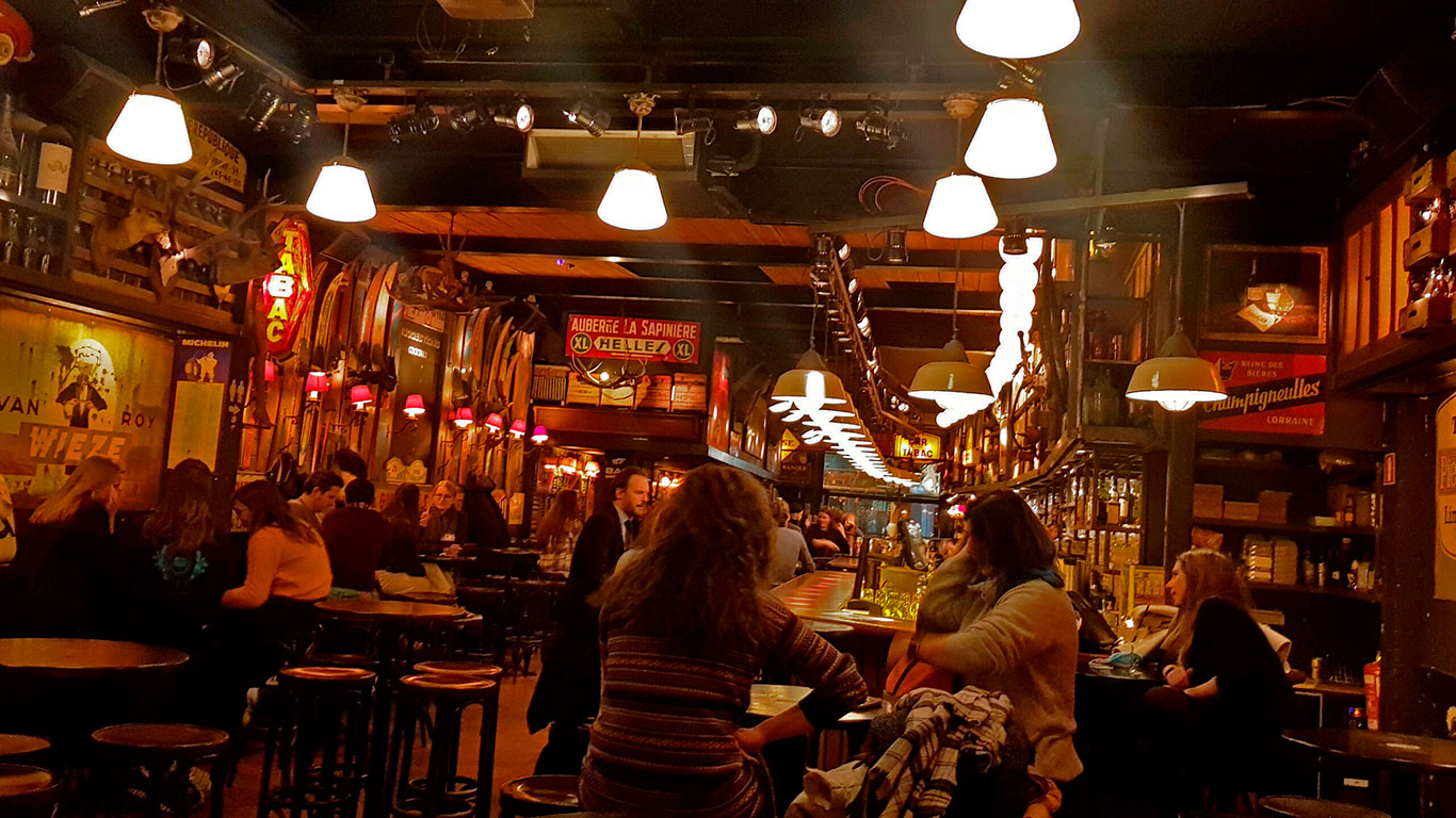 Interior de un bar de Bruselas