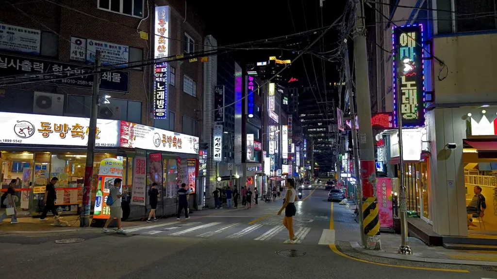 Una de las calles en la zona de Dong-Gu en Busan