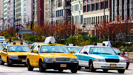 Elevado coste moverse con taxi