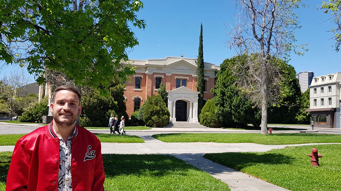 Visitarás diferentes escenarios de películas