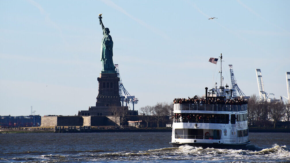 Ferry Estatua de la Libertad