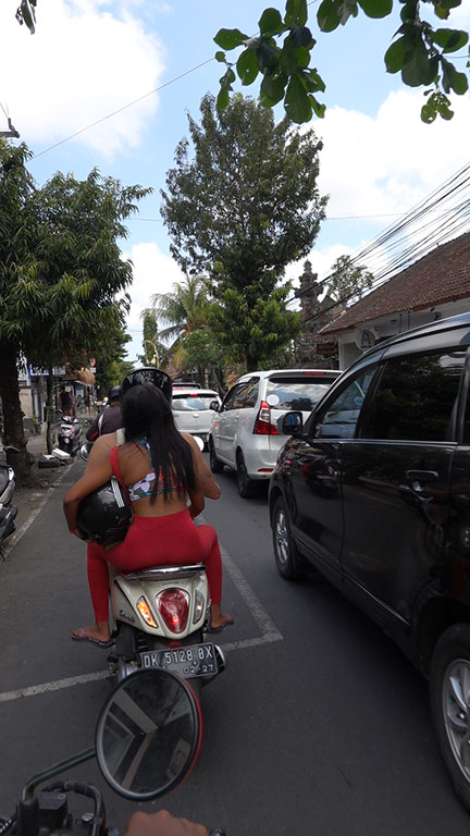 Prueba la experiencia de alquilar una moto