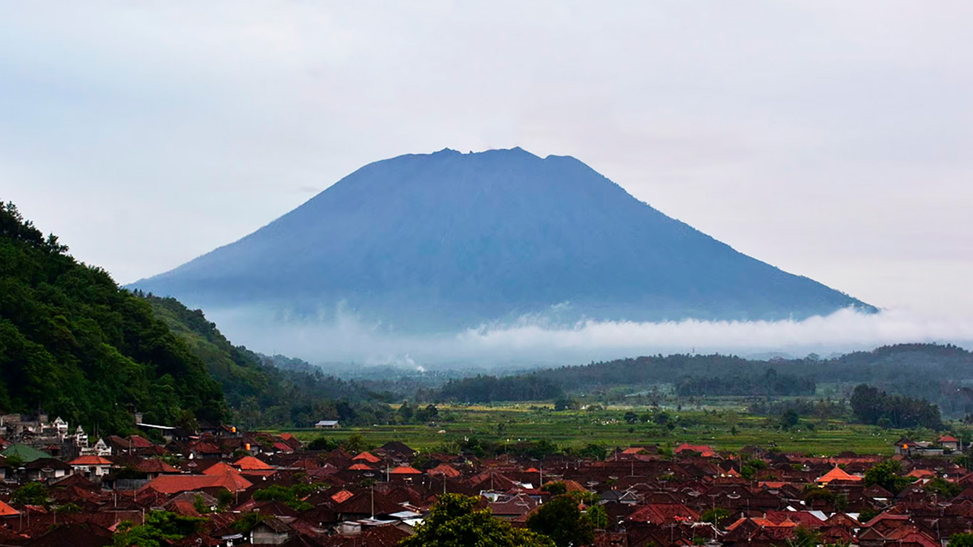 Volcán Agung​