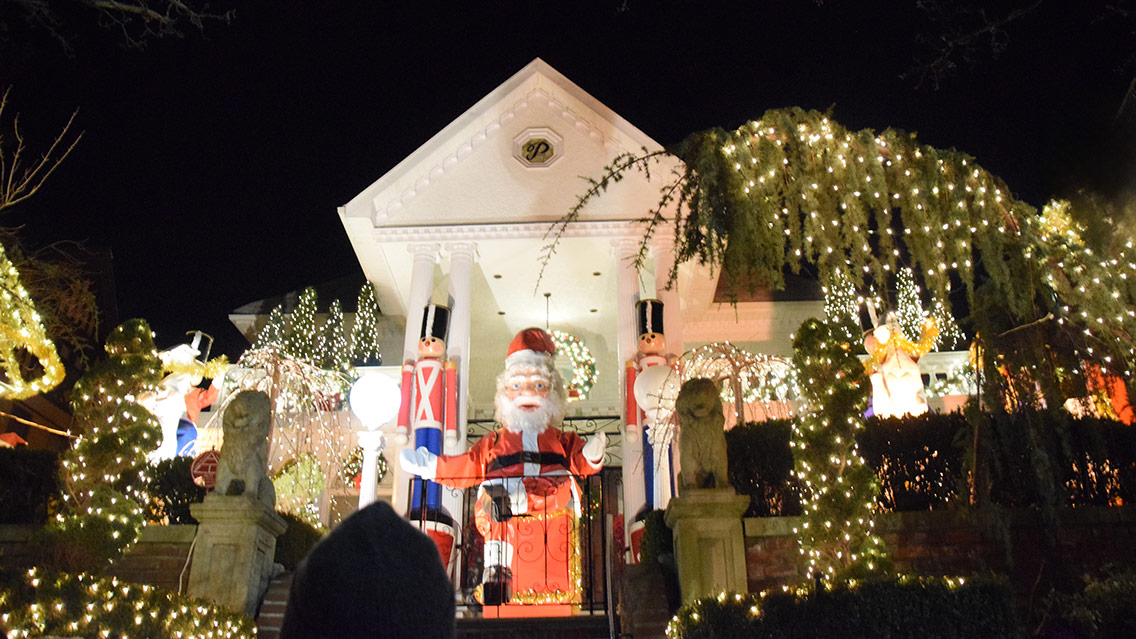 Número 1145 de la 84 street