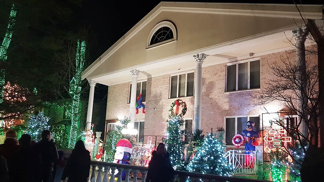 Dyker Heights es el mejor plan de Navidad en Nueva York