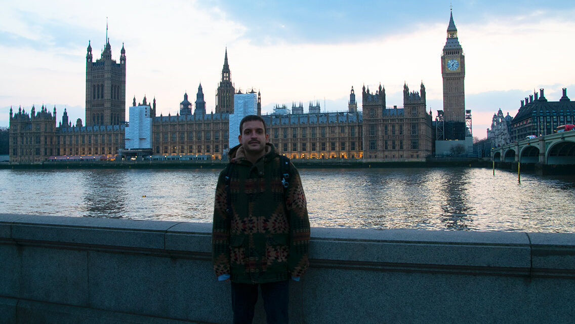 Palacio de Westminster de fondo