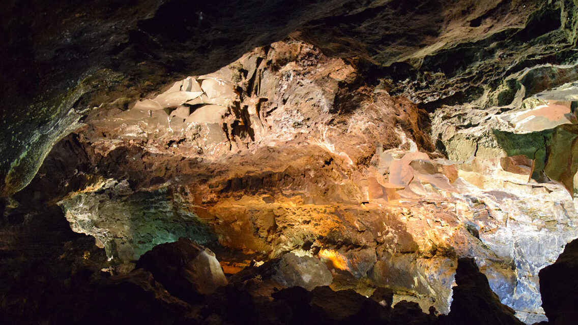 Interior Cueva de los Verdes