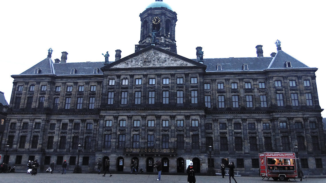 Plaza Dam, el centro de la ciudad