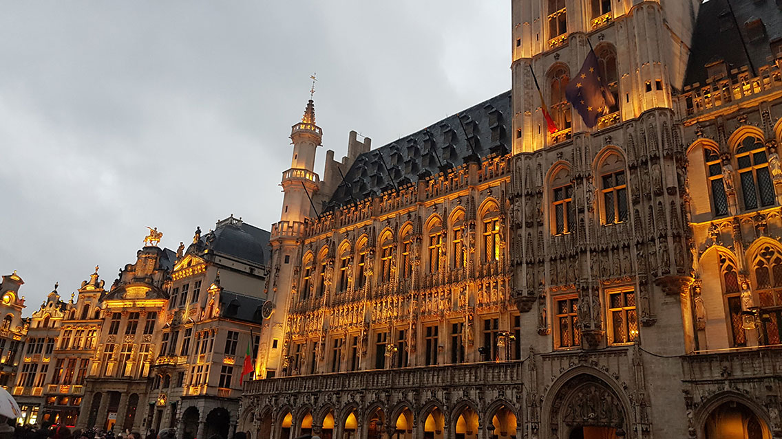 La fachada del ayuntamiento en Bruselas