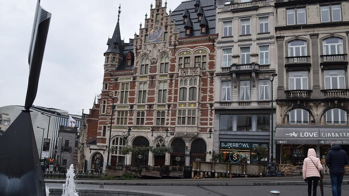 Alójate en Bruselas