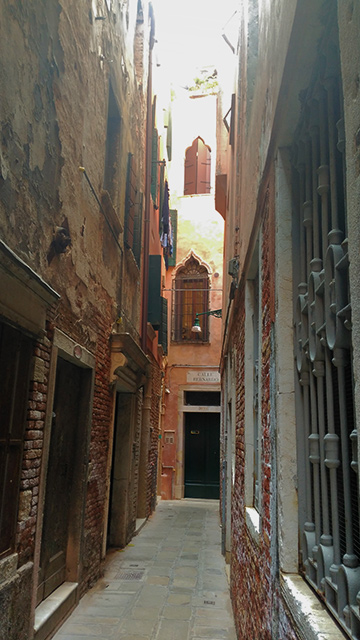 Caminando por las calles de Venecia