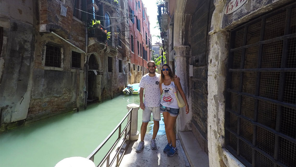 Caminar a pie para descubrir rincones