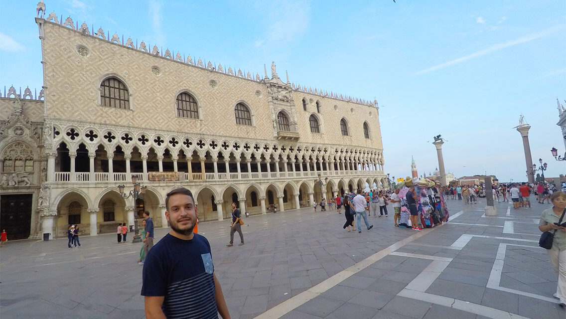 Fachada del Palacio Ducal