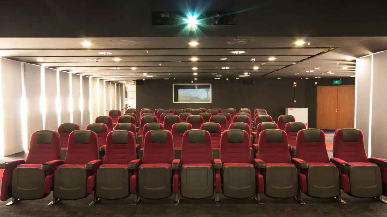 Ve alguna película en el cine