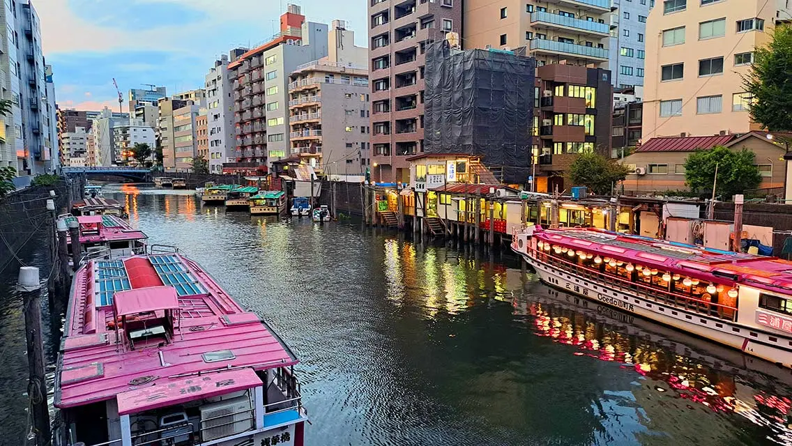 Podrás pasear por barco a través del río