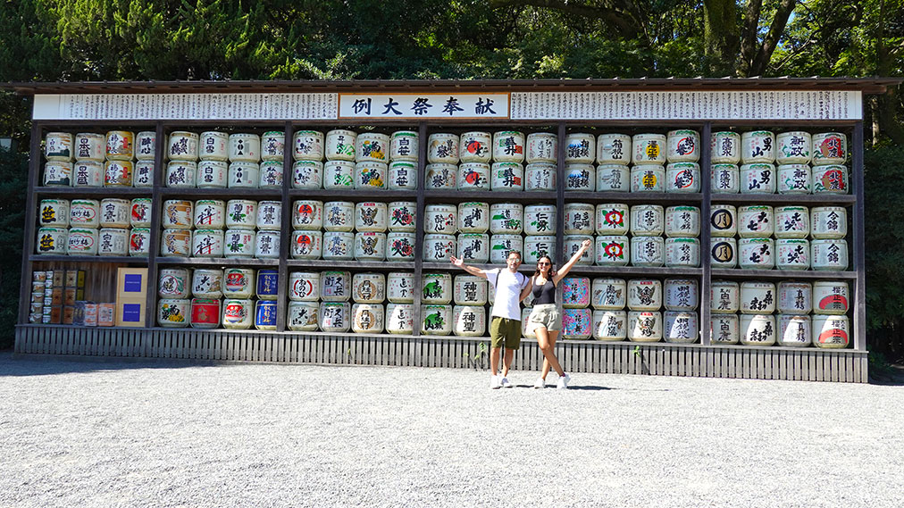 Komodaru ( barriles de saque) de madera donde guardan saque