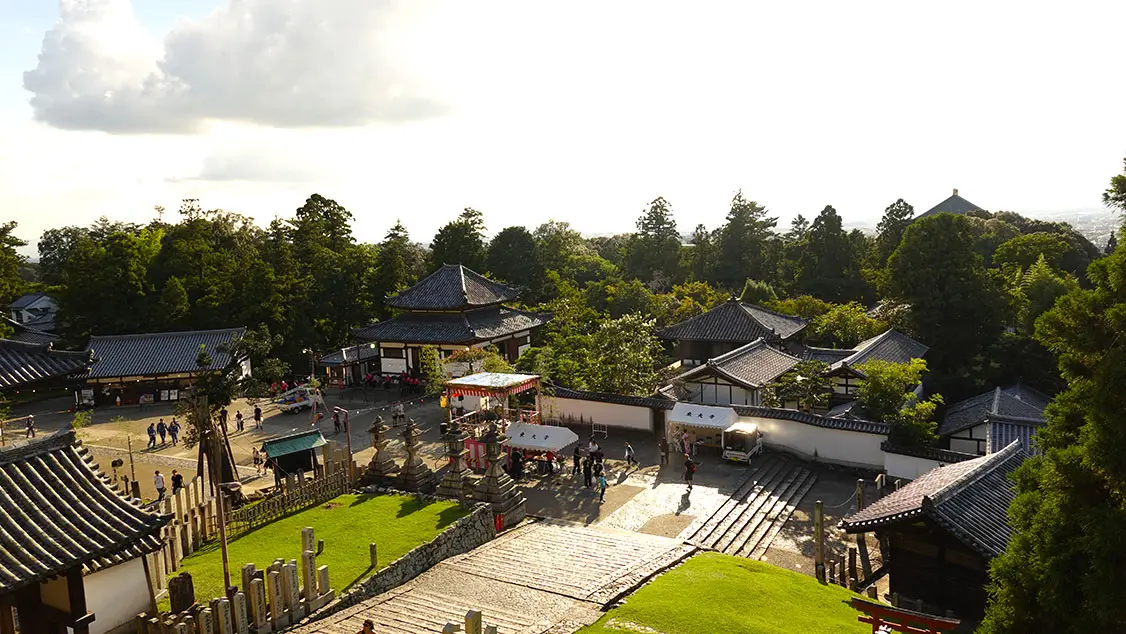 Vistas panorámicas desde el templo Nigatsu-do