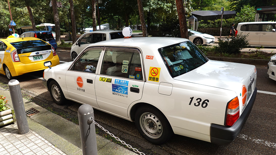 Llegar en taxi es la opción más cara
