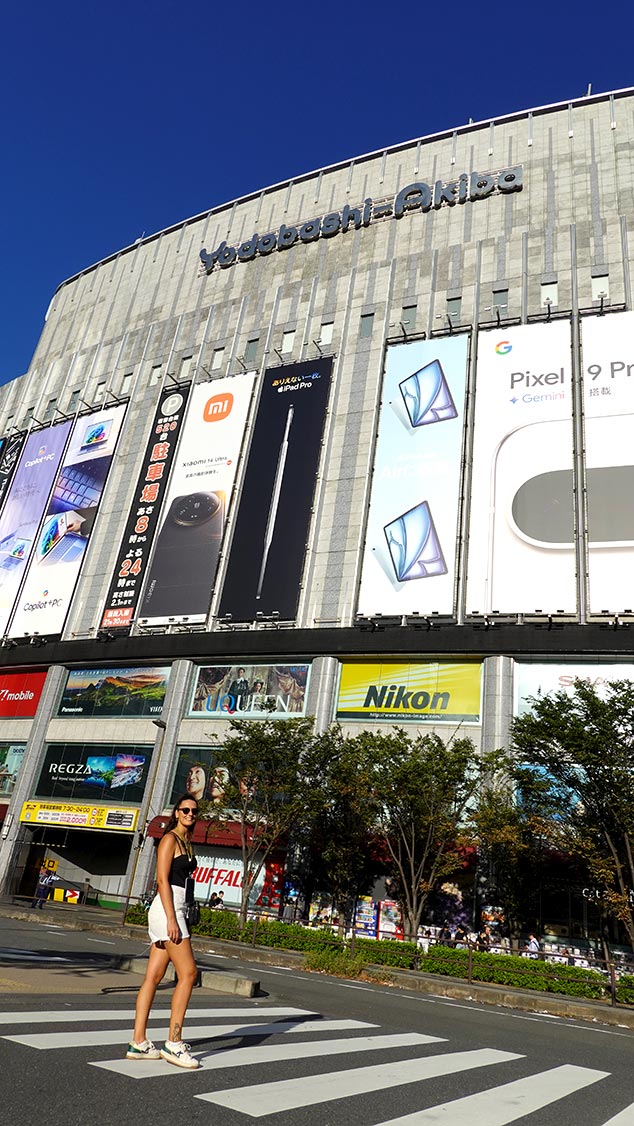 Centro comercial solo de electrónica