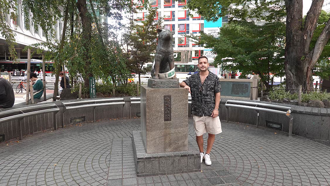 Estatua de Hachikō