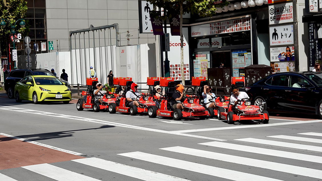 Alquila unos karts para ver la ciudad
