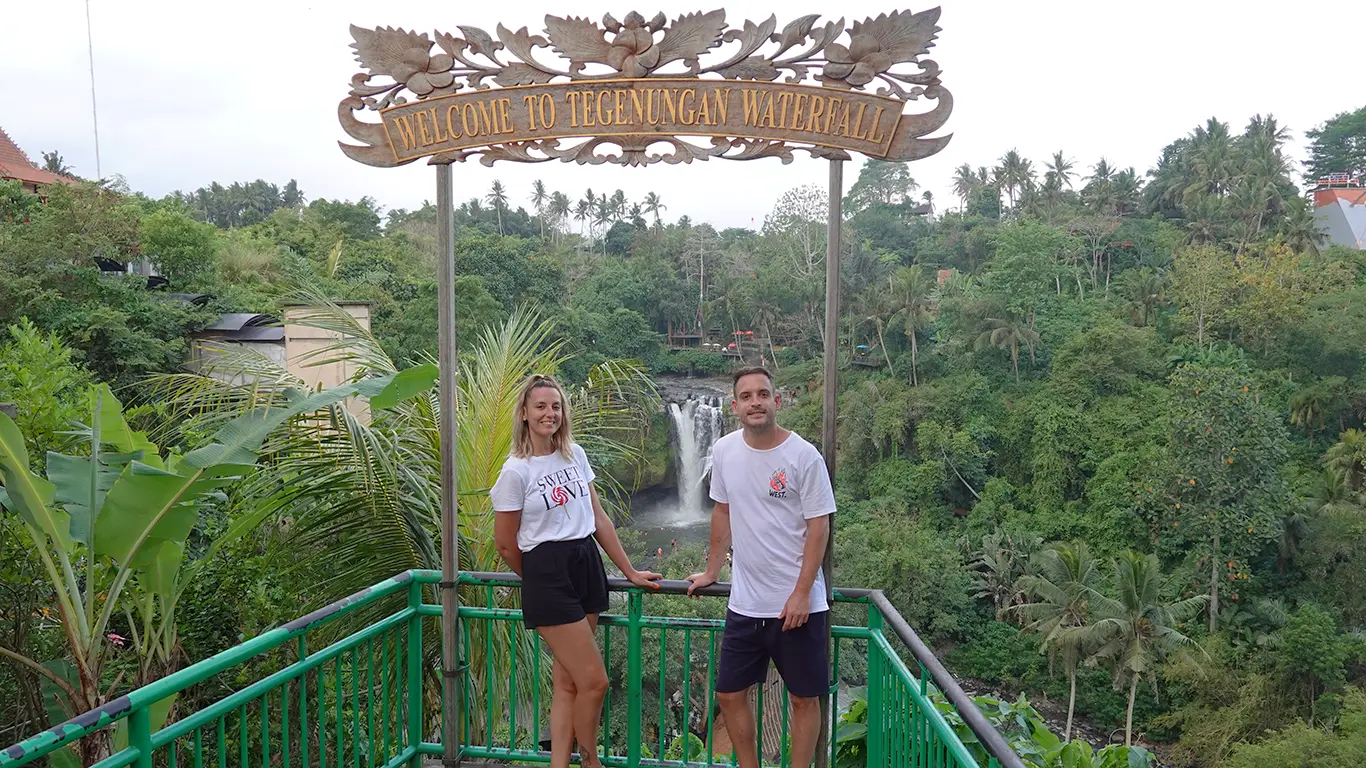 Conócenos Dos viajeros viajando