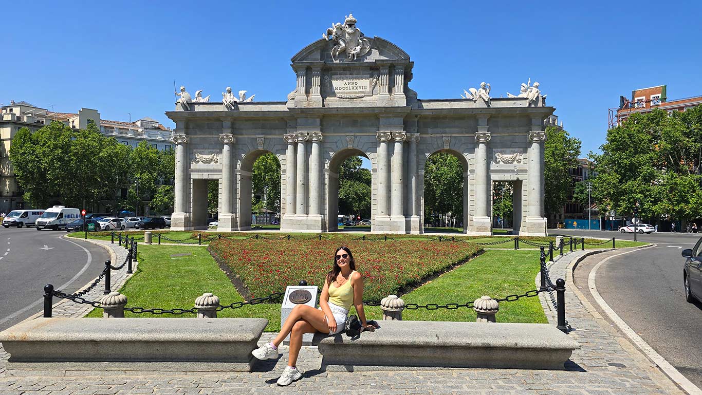 Vistas de la Puerta de Alcalá desde la Calle Alcalá