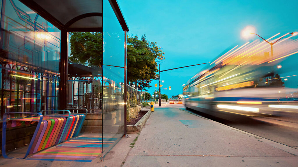 Ventajas de alquilar un autobús para viajar en grupo