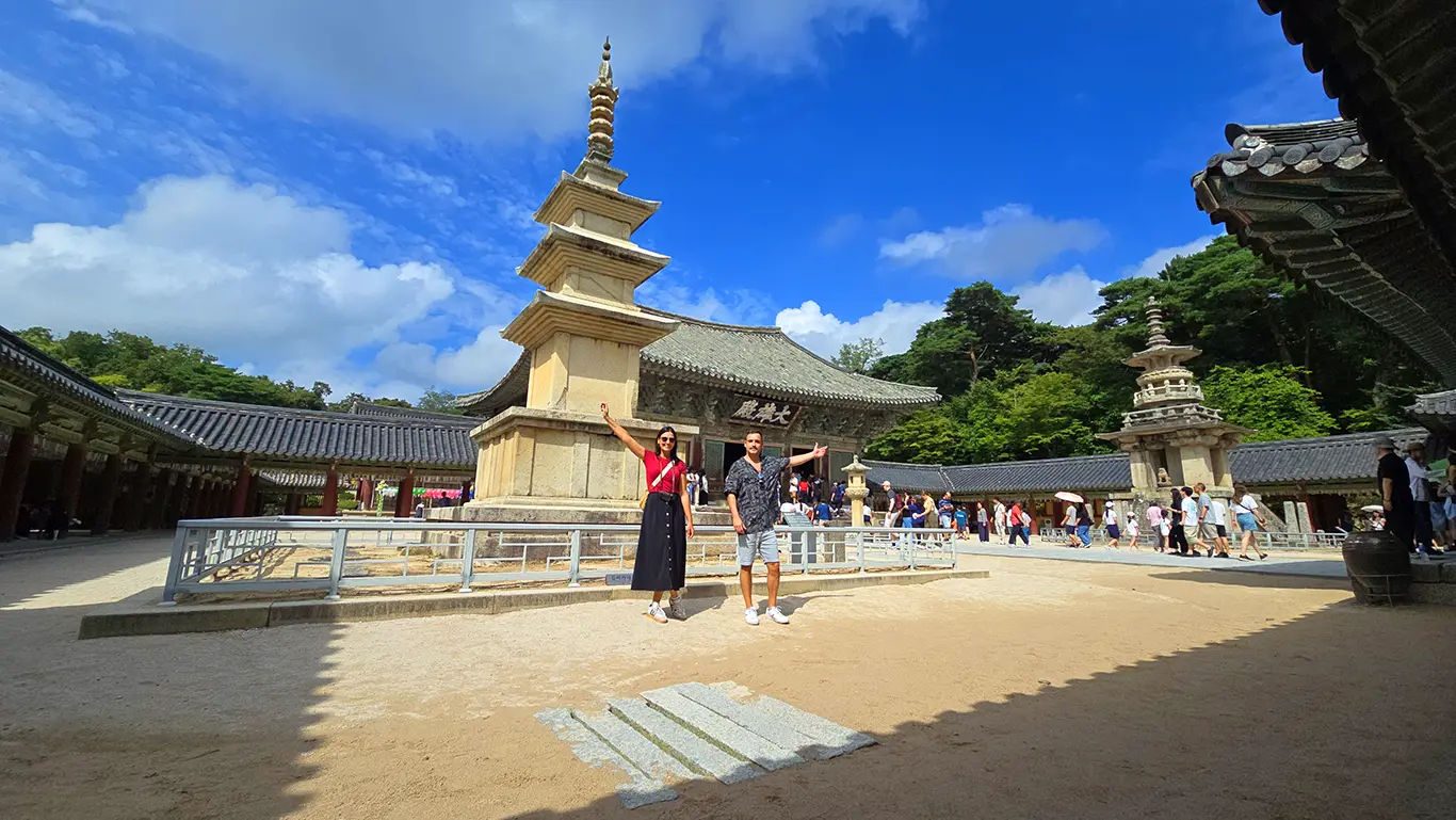 las 2 pagodas que hay en el templo