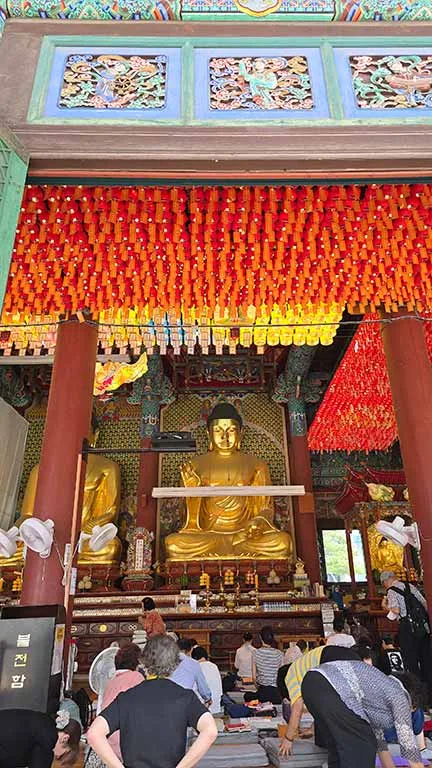 Buda del templo Jogyesa