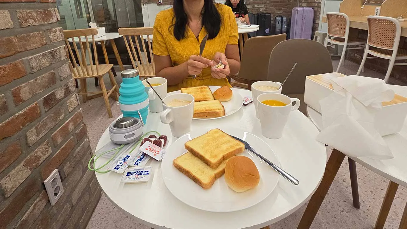 Desayuno en el hotel