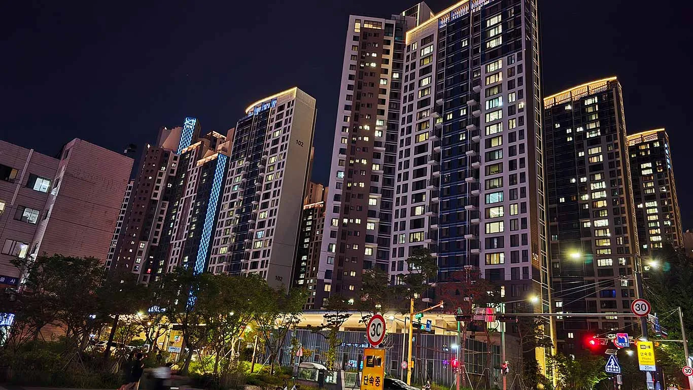 Rascacielos iluminados