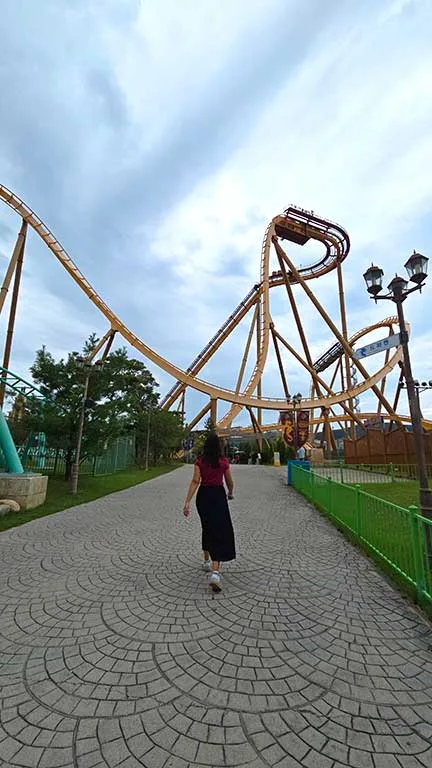 Atracción en el parque de atracciones