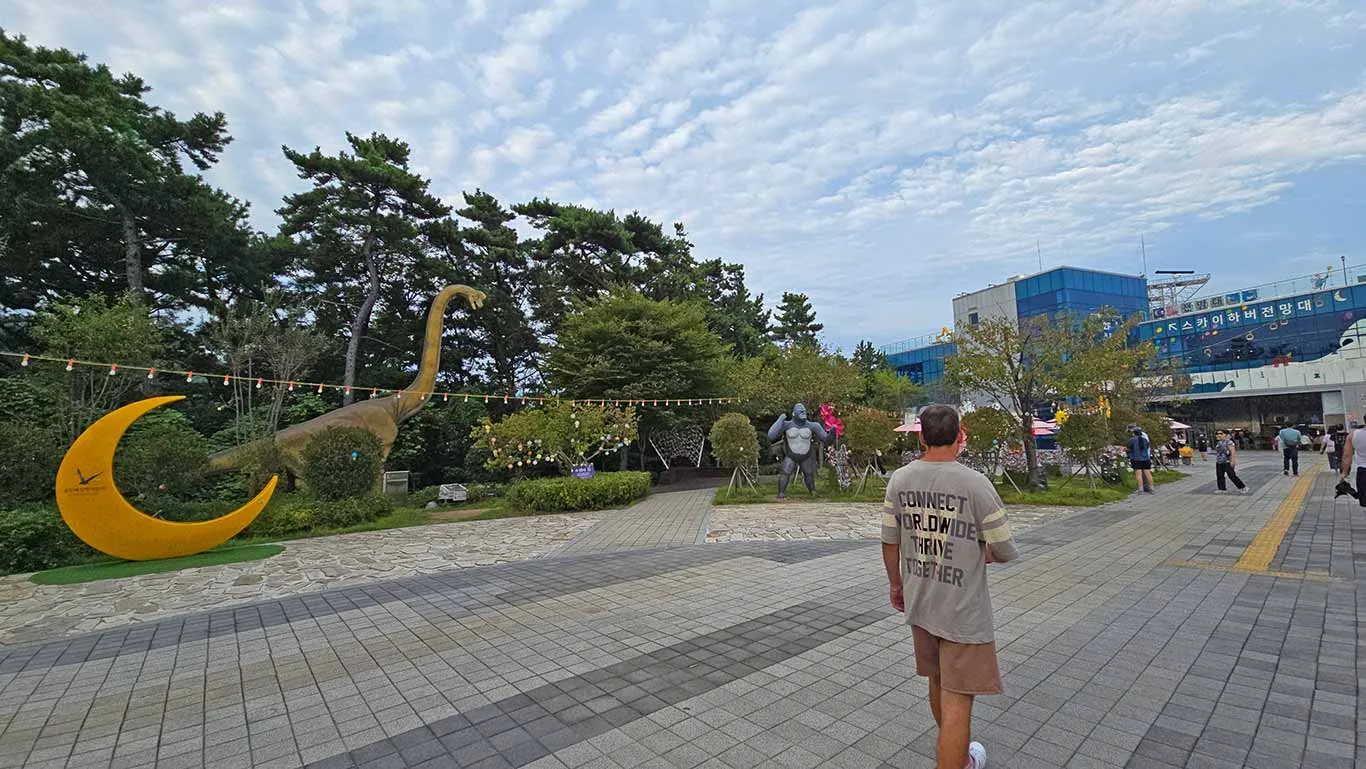 Parque por el que puedes pasear cuando llegas con el teleférico