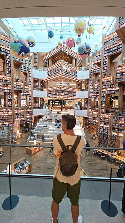Librería Starfield en Suwon