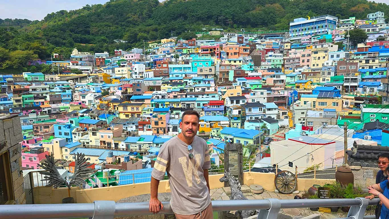 Barrio de casas de colores en Busan