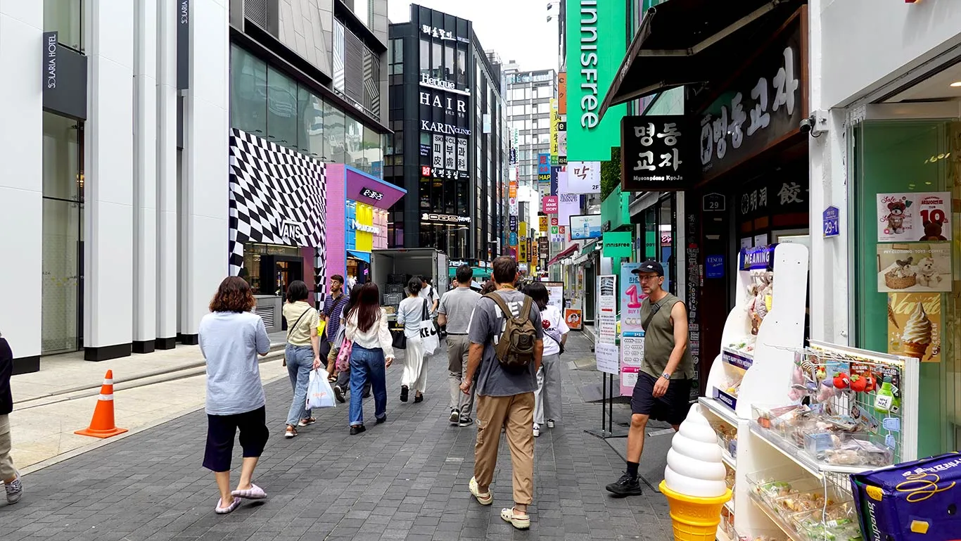 Paseando por las calles Inhyeondong y Myeongdong